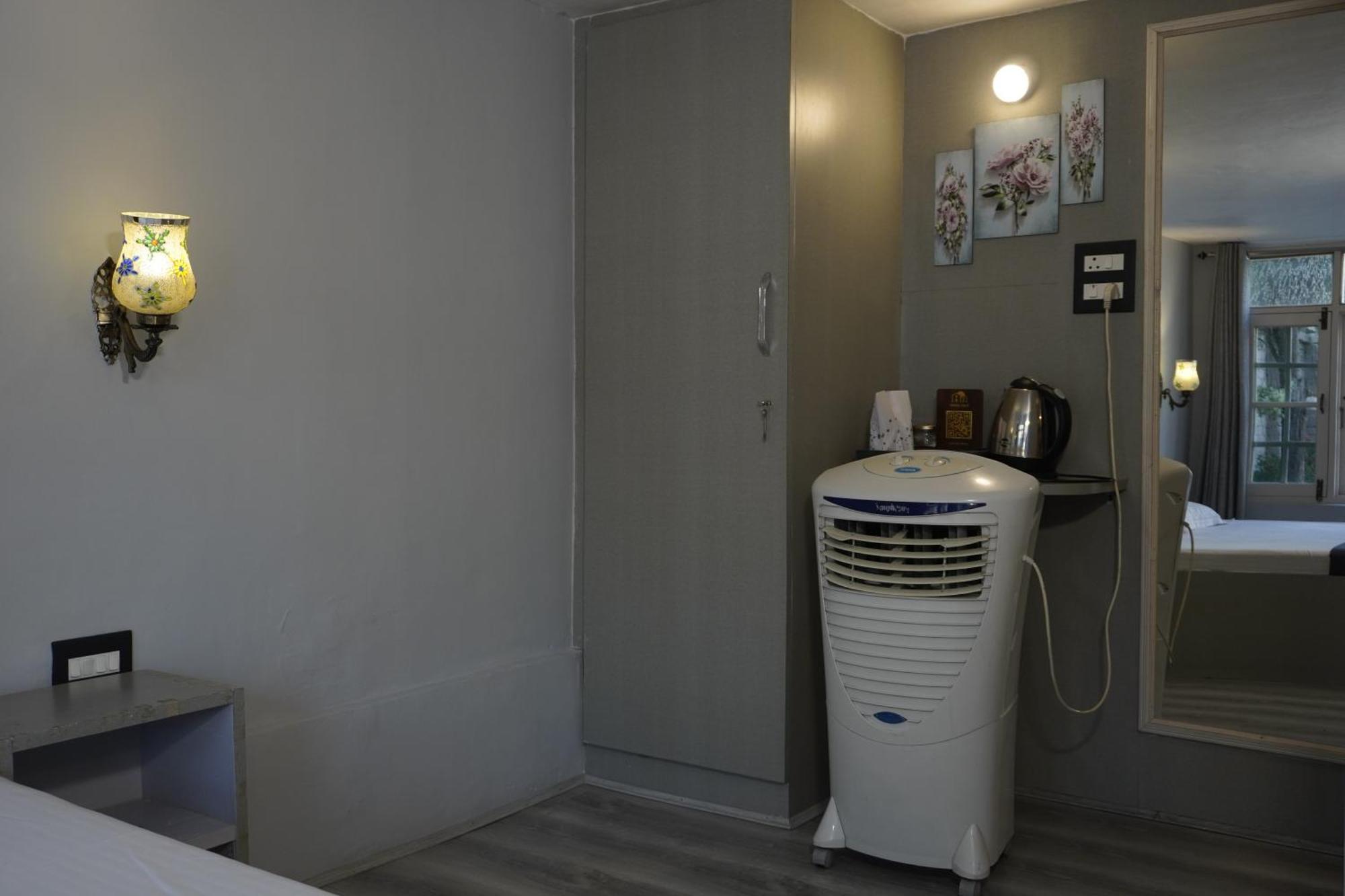 Srīnagar Farsal Villa מראה חיצוני תמונה