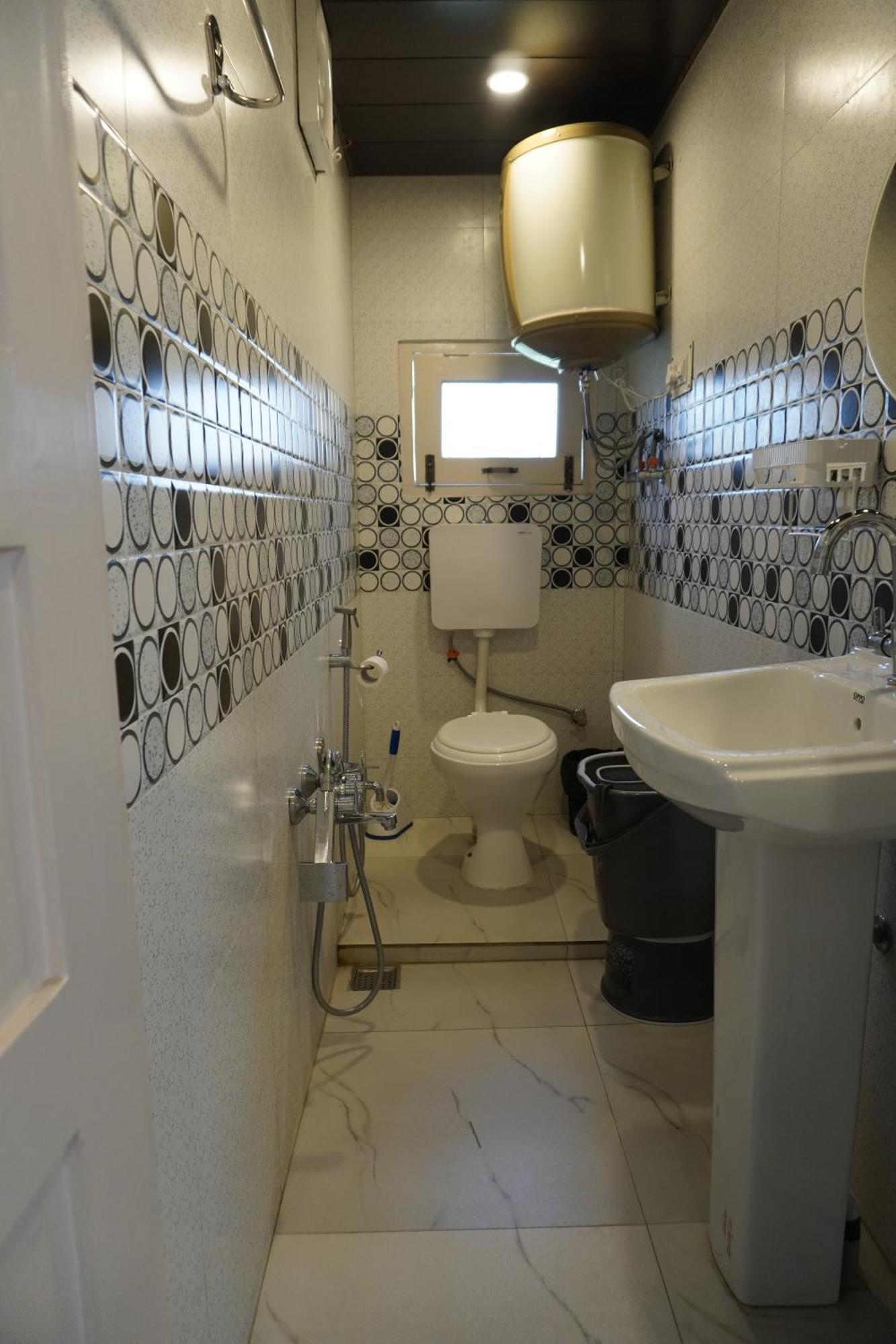 Srīnagar Farsal Villa מראה חיצוני תמונה